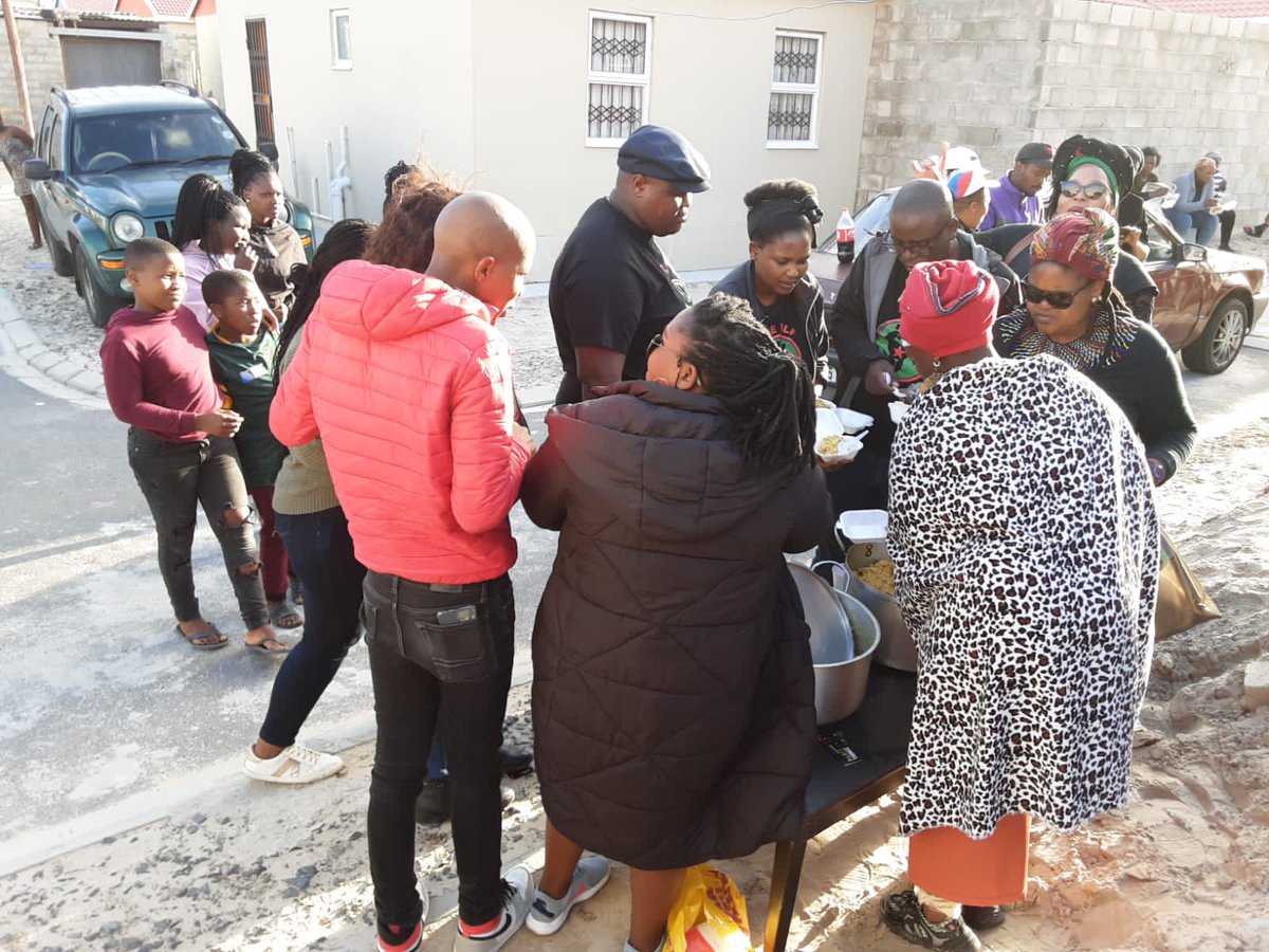 ThaboSeagiso's tweet photo. BLF Comrades in Delft The Hague Ward 13, Cape Metro (@BlfCapeMetro).

We are the Children of Biko, and we are also inspired by Sankara.

#VoteBLF
#LGE2021 
#VoteForYourLife https://t.co/asHsWsJOh3