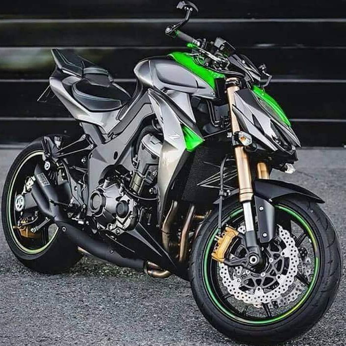 Motorcycles & More on X: Kawasaki Z1000  / X