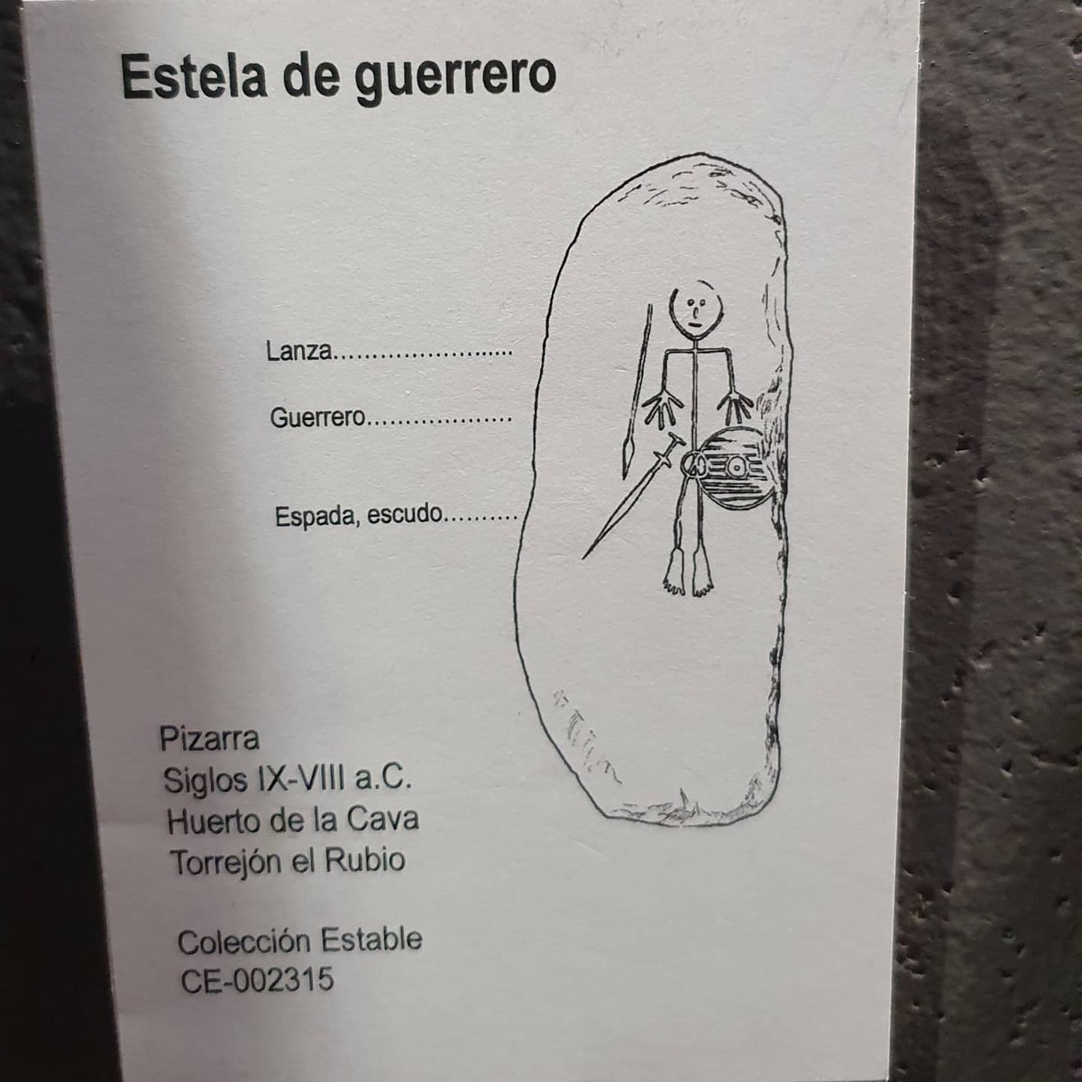 VentanaAzul1's tweet photo. Hoy me he pasado por el Museo Arqueológico de Cáceres; aunque tiene un aire decimonónico merece la pena visitarlo para contemplar: su colección de estelas de guerreros 🗡 típicas del Bronce Final que me encanta 😍 #museo #Cáceres #historiacaceres #extremadura #broncefinal https://t.co/FbeLqJhpos