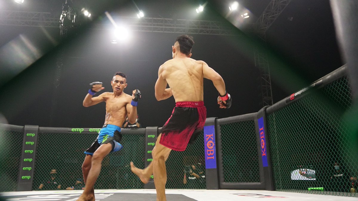 onepride_mma's tweet photo. Tak Terduga! #Andstill Billy Pasulatan berhasil menang dengan teknik rear naked choke. Congrats Billy!
.
#OneprideMMA #FightNight51 #OnePridetvOne https://t.co/jya8uDM4Cv