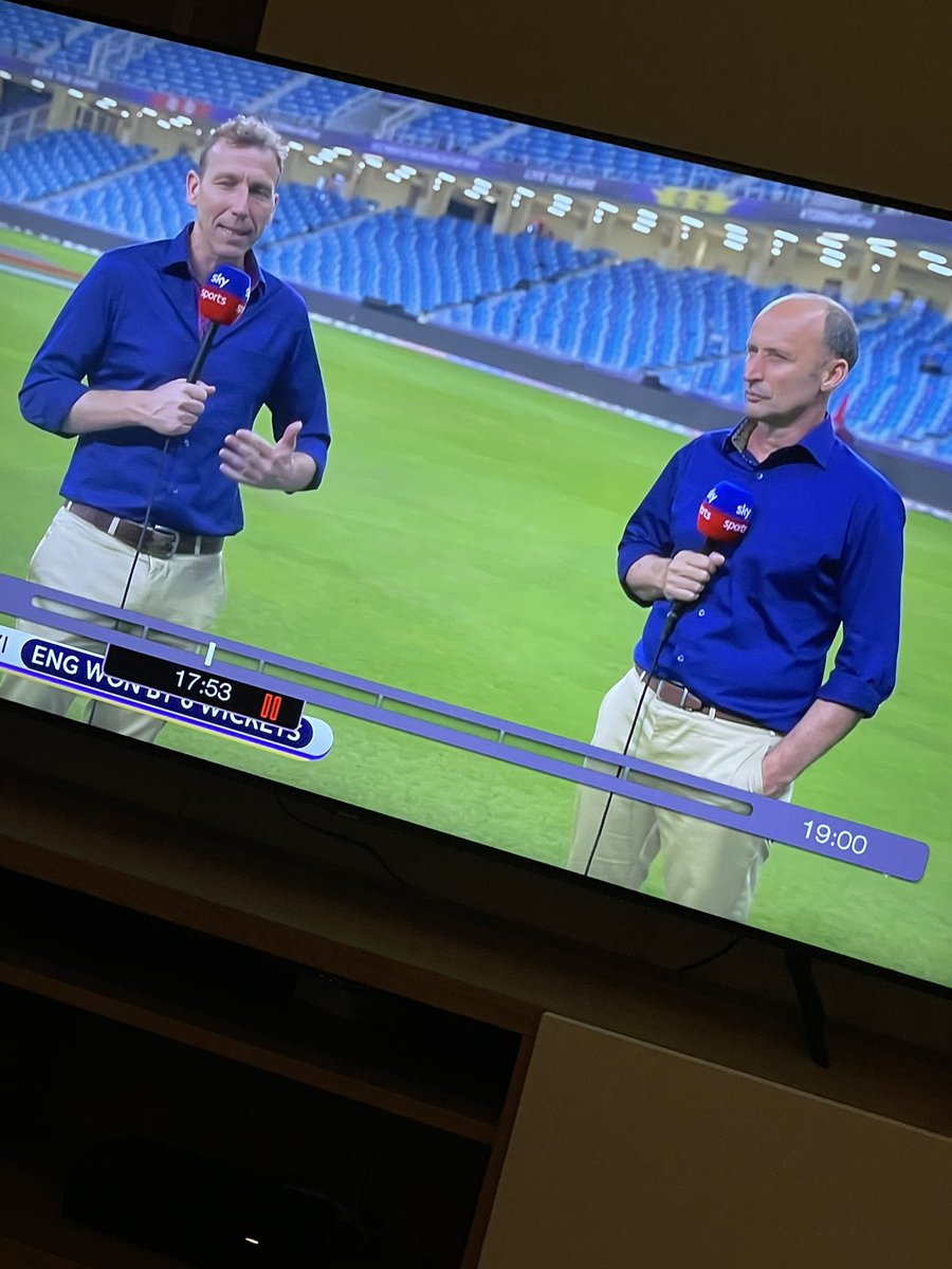 sarahocfc's tweet photo. @nassercricket @Athersmike uniform or coincidence? #blueshirtbeigetrouserscombo https://t.co/ropr47NyMp
