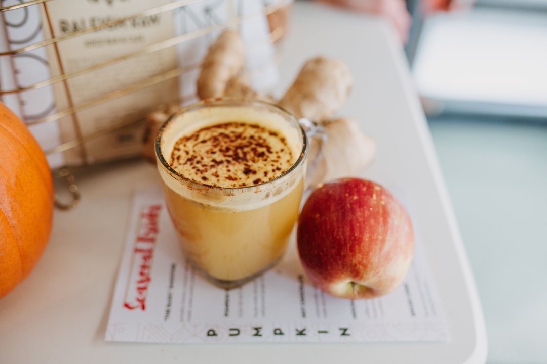 You know it, you love it ... Fresh-pressed House-made Spiced Apple Cider 🍎 
​Just juiced and steamed apples, juiced ginger, a touch of vanilla and a sprinkle of spices to warm your body and your soul. #allnatural #itsgoodforyoutoo
 raleighraw.com/cafe-ordering