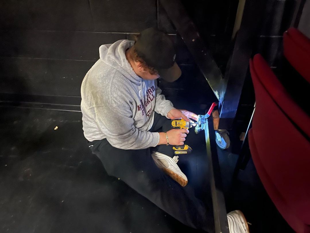 HF2Theatre's tweet photo. Just our crews working hard on a Saturday! 😎 https://t.co/Wyqla2n6LE
