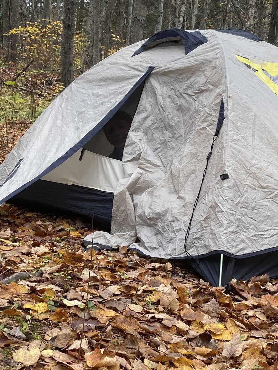KinnieKin5's tweet photo. @asforan eating outside #outdooredu520 
Six benefits to being outside:
Connection to self, to others and to nature. Building adaptability, resiliency and relationships 
A full belly is a happy belly https://t.co/wCQpz9Ul56