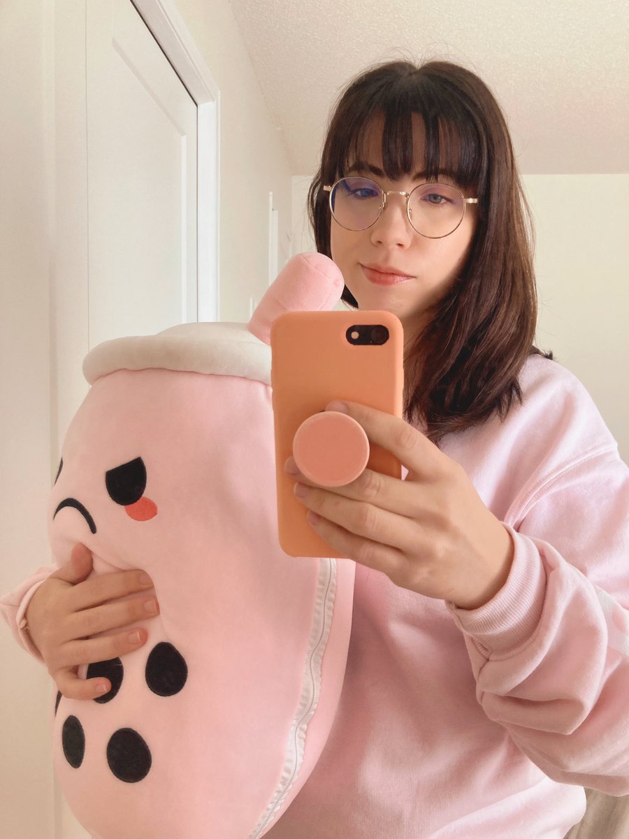hello_LeLeLeah's tweet photo. Bubble Gum 🌸💓🍬
.
.
Kinda in love with monochromatic photos.
.
.
#weekend #otfd #keeper #selfie #pink #bubblegum https://t.co/f5Tq4c0Nih
