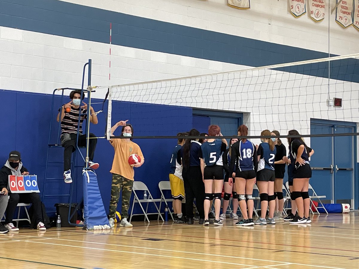 GayleneKornelse's tweet photo. JV girls RCI tournie today.  Varsity boys reffing.  #teamspirit https://t.co/OT7UCdAltd