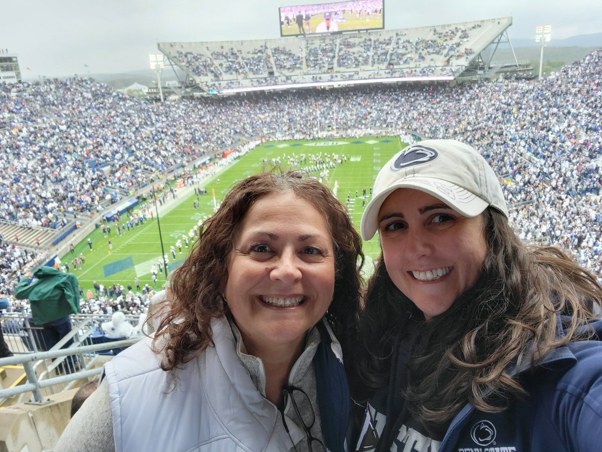 Nikki_Drake28's tweet photo. #PSUPride #homecoming #Weare https://t.co/VBZNIX3ABW