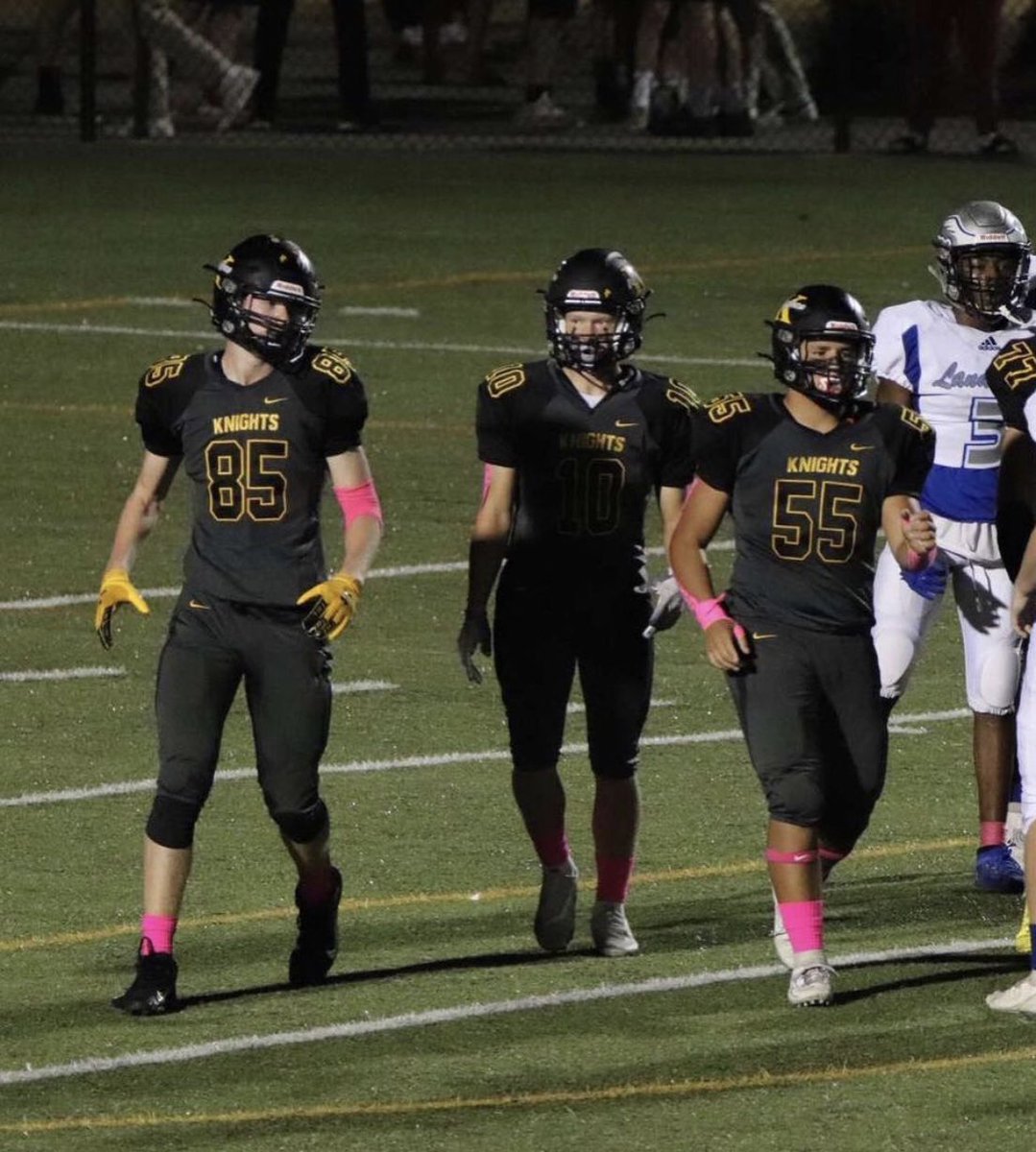 DannyLove85khs's tweet photo. I’m excited to announce that I will be continuing my academic and athletic career at Shenandoah University. I want to thank all my coaches that have helped me get to this point, and  @yoder847 @HBBauserman for the opportunity to be a Hornet. #GoHornets @KnightTimeFB https://t.co/w7ARAKJdpj
