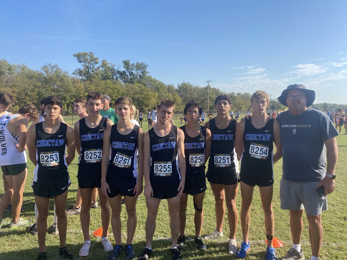 Congrats Choctaw cross country 🐝🏃🏽‍♂️Qualified as a team, girls got Kristen Kirk and Hannah DeGaston in as individuals