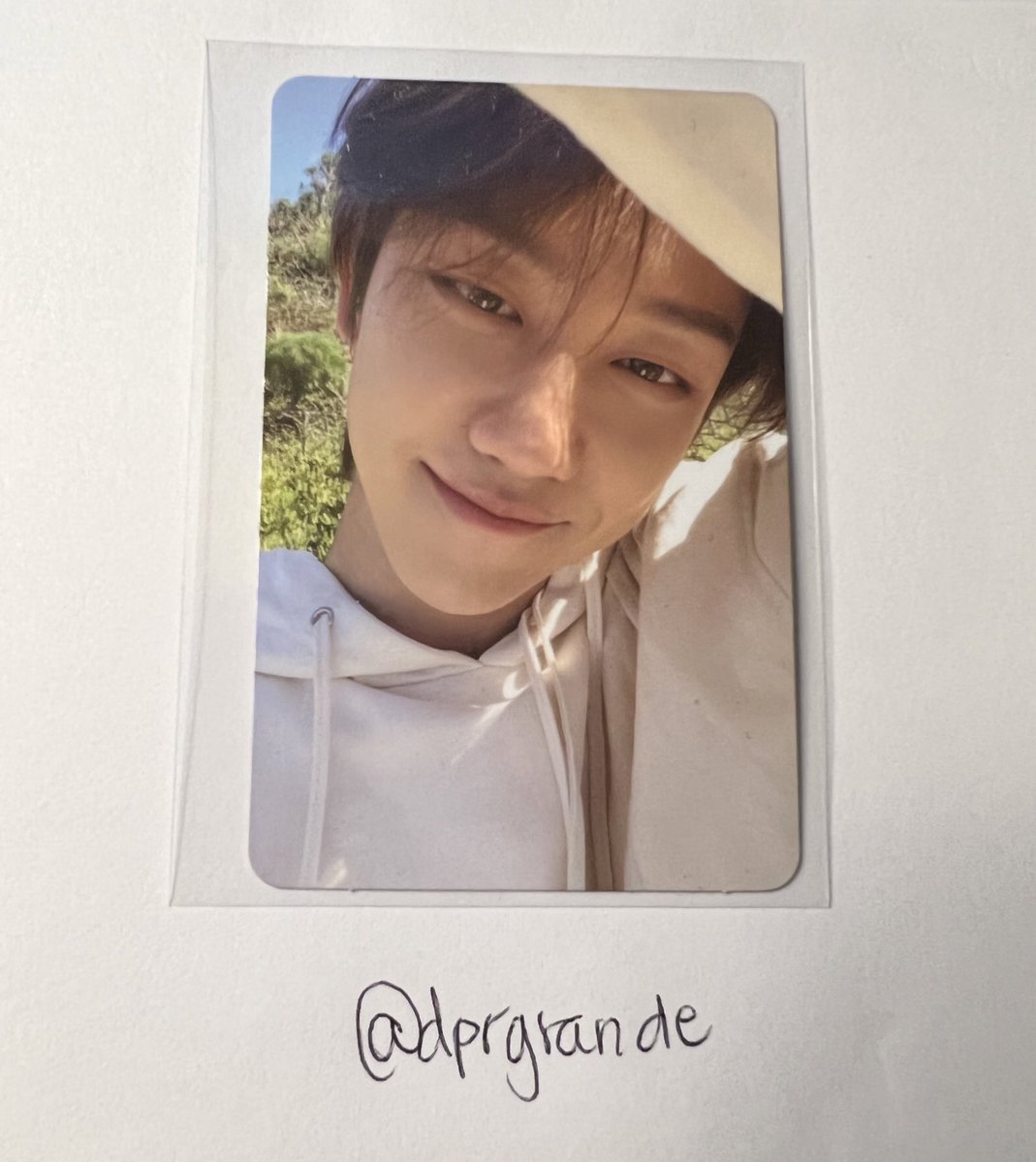 dprgrande's tweet photo. #wts < want to sell > #seventeen    #svt⁠ #henggarae heng garae seventeen 

- minghao / the8 photo card ( pc ) 
-$6 + free shipping with stamped packaging. 
-usa only 
-payment through paypal f&amp;f only https://t.co/Yke0SoxA3o