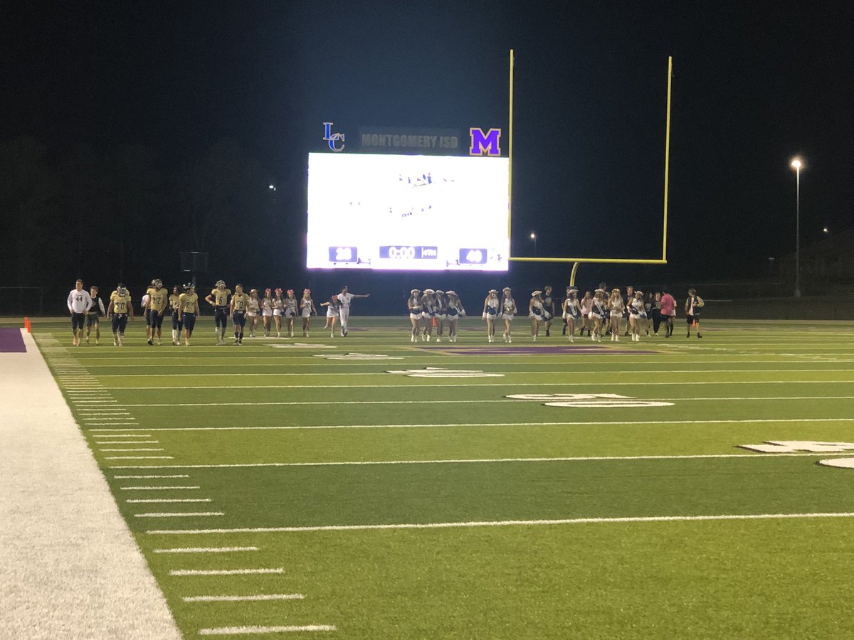 A Lake Creek tradition continues! Lions Last Lap. Got to love this group of students!!! <a href="/LakeCreekHS/">Lake Creek High School</a> <a href="/PhilTweaton/">Phil Eaton</a> <a href="/StoweFoSho/">Chris Stowe</a> <a href="/FlemingInTheDen/">Christie Fleming</a> <a href="/giffwhitehead/">Gifford Whitehead</a>