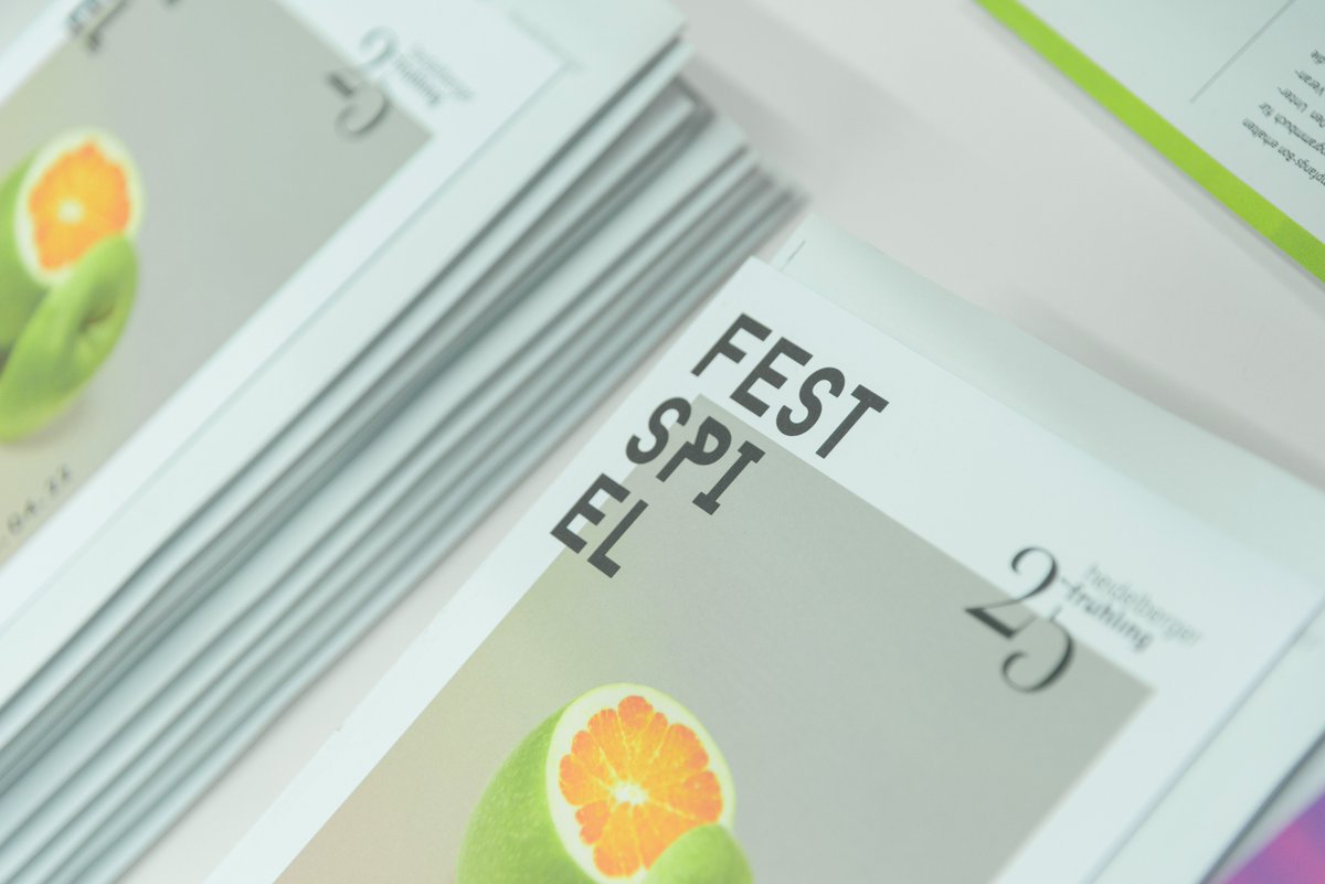 hdfruehling's tweet image. #programrelease🎉

&quot;FESTspiel&quot; ist der Titel unseres Musikfestivals Heidelberger Frühling vom 26. März bis 24. April 2022. 

Alles zu unserer 25. Jubiläumsausgabe findet ihr ab sofort auf unserer Website heidelberger-fruehling.de