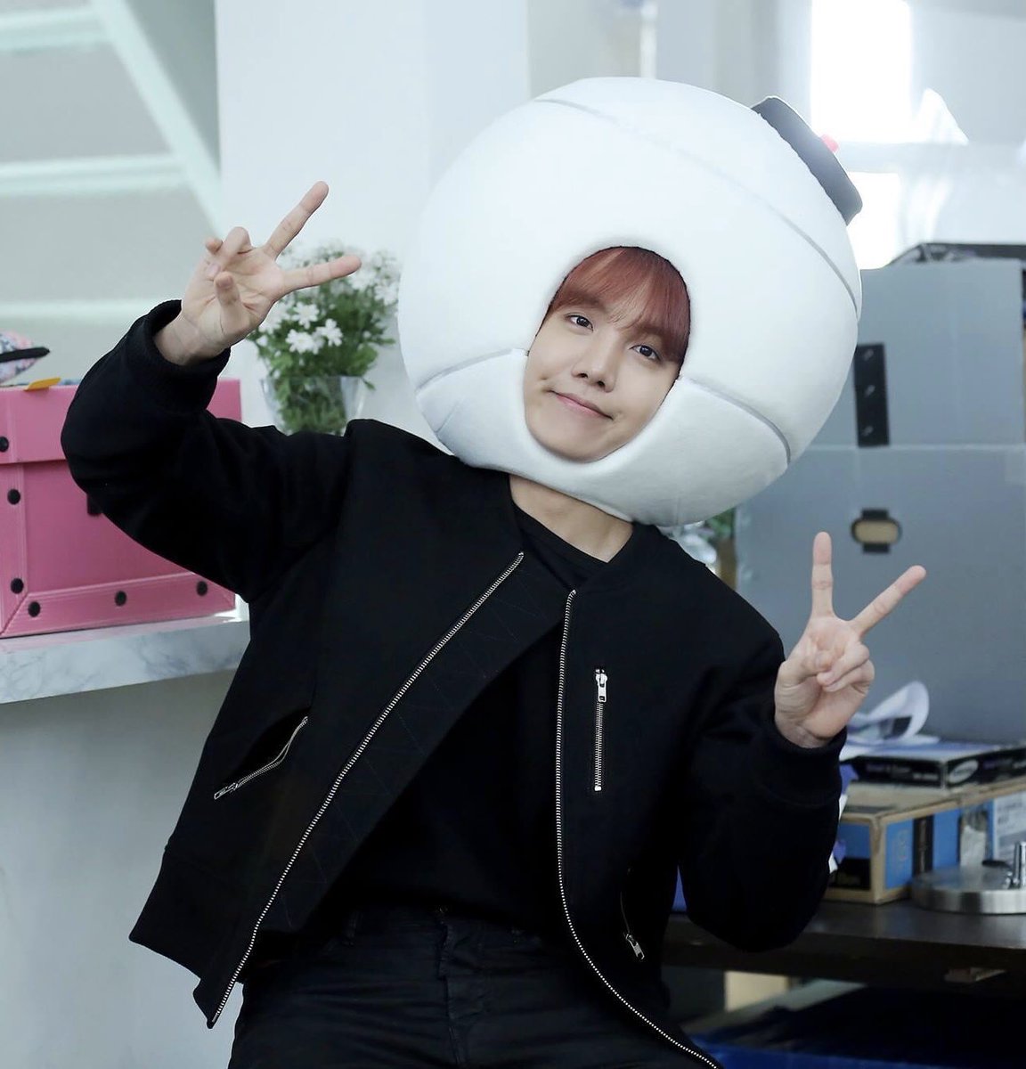tiny hobi tweet media