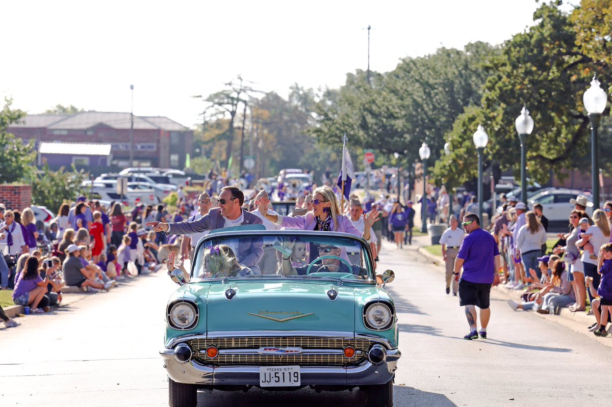 TarletonState's tweet photo. A parade of Texan spirit and of course the PURPLE and the WHITE! https://t.co/RsoS8EYp3c