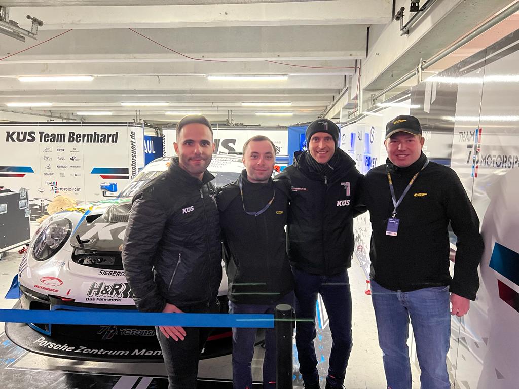 After last weeks class victory in <a href="/24H_ESPORTS/">24H SERIES ESPORTS</a> in <a href="/GermanGrandPrix/">Hockenheimring</a> <a href="/jue_fra/">JueFra</a> &amp; <a href="/TheSmoun/">Simon Grossmann</a> visited <a href="/DylanPereiraLu/">Dylan Pereira</a> at the <a href="/gtmasters/">ADAC GT Masters</a> today. Big thank you to <a href="/Timo_Bernhard/">Timo Bernhard</a> &amp; <a href="/team75bernhard/">TEAM 75 Bernhard</a> for the warm welcome. 🤞
Hopefully they have more luck  in the 2nd race tomorrow.