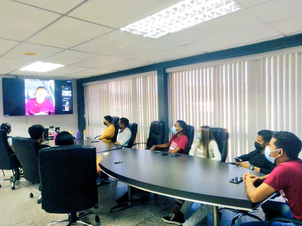 iunav's tweet photo. Durante los seminarios #HIMPAT @IUNAV de la #UVOc 
Dale RT https://t.co/tILi3tB1i3