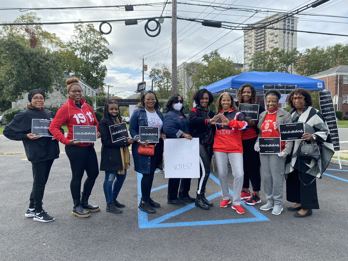 bcacDST1976's tweet photo. Today #BCAC1976 and other community partners came together for the Souls to the Polls initiative to demonstrate unity and the importance of our vote! 

Let your voice be heard!

#SisterStrolltothePolls
#GettingIntoGoodTrouble
#PowerInOurVoice
#PowerInOurVote https://t.co/7efqWlhC5c