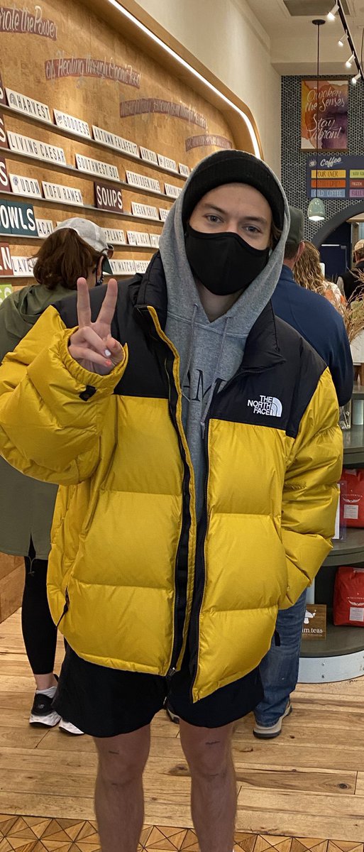 bunrrycomfort's tweet image. 2015✌🏼                      2021✌🏼