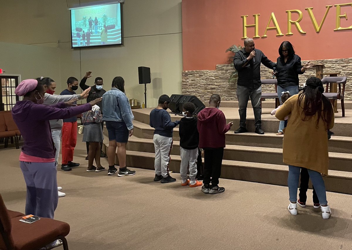 THarvestChurch's tweet photo. Great time of Question and Answer as our youth and their parents discussed the origin of Halloween and why Christians should not celebrate it. https://t.co/nr5LzadwDQ