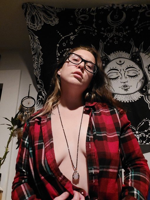 Don't forget 10/29/21 7PM PST Meet the angel to my devil in a LIVE game night. Drinks, smokes, and unpredictable