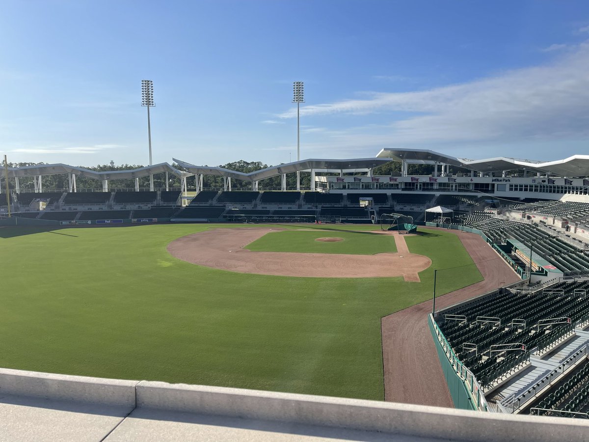 biancaesmith12's tweet photo. “Instructs” are done and so is my first season with the @RedSox. This was an awesome year and I already can’t wait for 2022!! #FCLRedSox #RedSox #dirtywater #2021season #thatsawrap https://t.co/7fAFvnuK4u