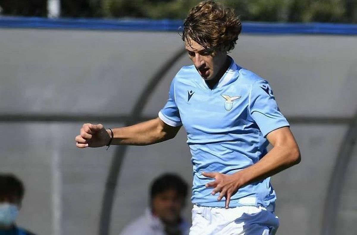 Incredible coincidence. Not so incredible family.

Romano Mussolini (18), relative of the infamous Italian fascist leader, has been called up to the senior Lazio team. 

He is a right winger too. Feels as though this was fated.