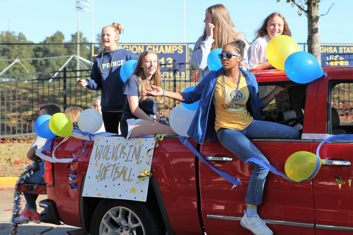 PACSSoftball's tweet photo. Homecoming parade fun with this crew! https://t.co/NvssYEMeV9