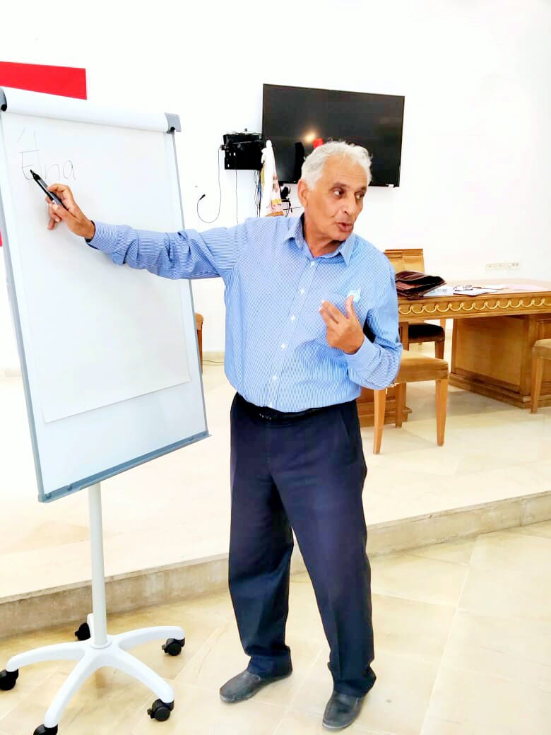 ALDAAFRICA01's tweet photo. Cours de dialecte au profit des migrants subsahariens en Tunisie en partenariat avec notre partenaire DVV International Tunisie et ce dans le cadre de notre projet #LUGHA https://t.co/fPpb0H9BxT