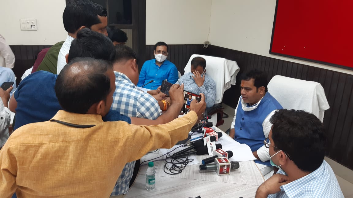 MD DVVNL AGRA tweet media