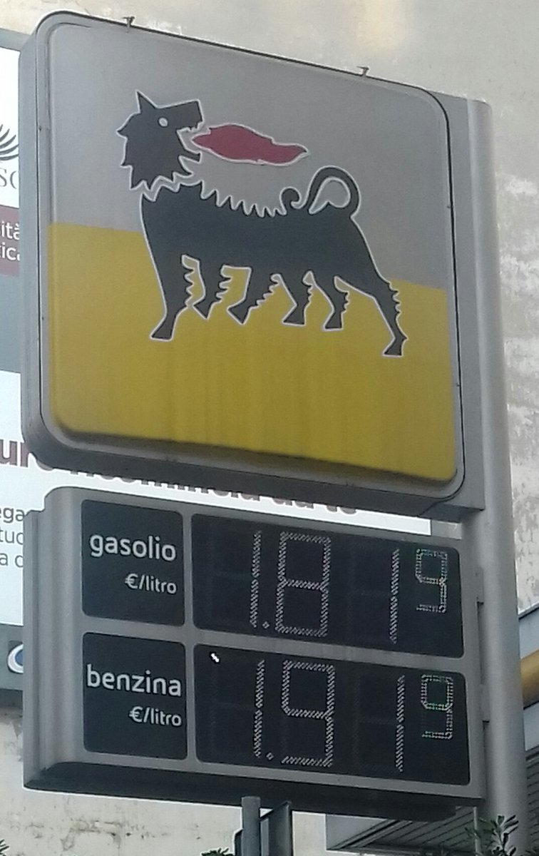 LALTROBEPPEDIM1's tweet photo. 🔴ALLARME COSTO DELLA VITA ! https://t.co/QKiO4k3742