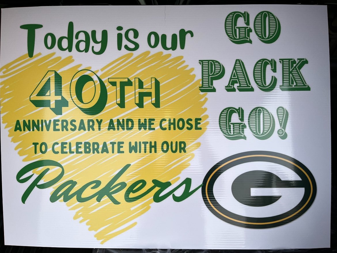 ImDanD4's tweet photo. Hey @Showtyme_33, @tae15adams, @AaronRodgers12 and @packers, tomorrow is my parents 40th wedding anniversary and they will be celebrating live from Lambeau! Help get them on the Jumbotron, TV or something better! Section 132, row 17. Look for this sign! #packers #nfl #GoPackGo https://t.co/yDWoBQGSvW