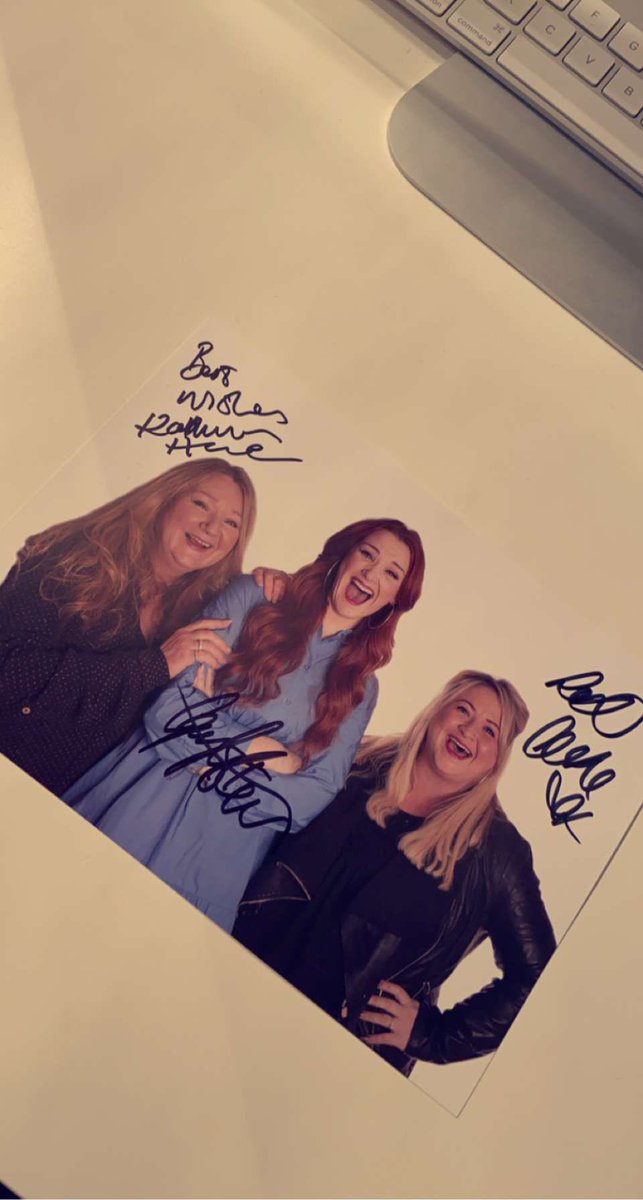 Suzy_Cooke13's tweet photo. The best Friday night!

@leah_macrae Thank you for being you! Every time I see you, you boost my confidence so much!
@GayleTelfer you are amazing! You make everyone around you laugh! @kathrynhowden you are so kind and thoughtful! It was absolutely amazing to meet you tonight! L x https://t.co/KvkSnayLmj