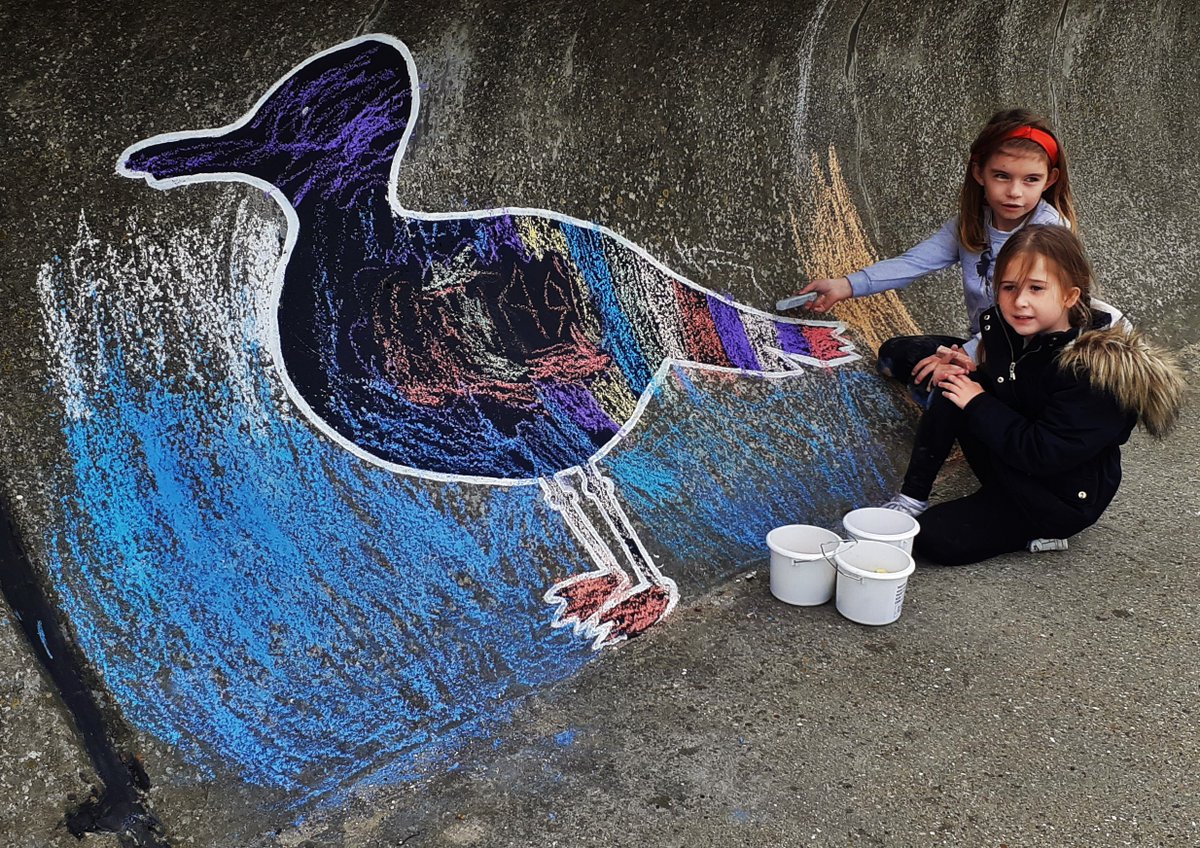 SheernessTeam's tweet photo. Our "Chalk Sea Creatures" Launch event went well today.  Lots of people turned out take part.  Chalks will now be available at the tourist information centre for you to Re-Chalk them when you want to. #art4all https://t.co/x9uX8NWgFU