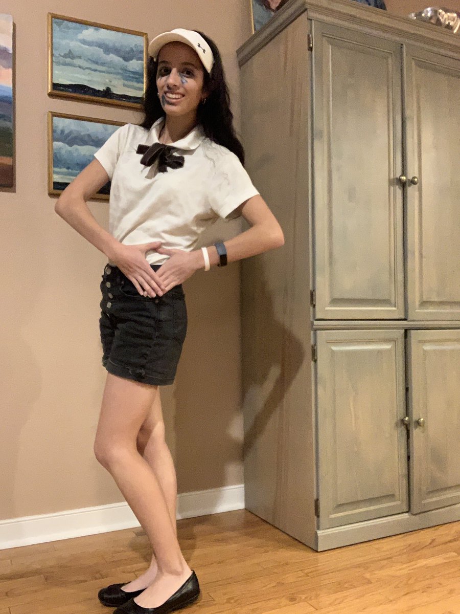 morallymaligned's tweet image. zoey and hf bee cosplays for #Nightmaretime2 today!!! (also infected!zoey)