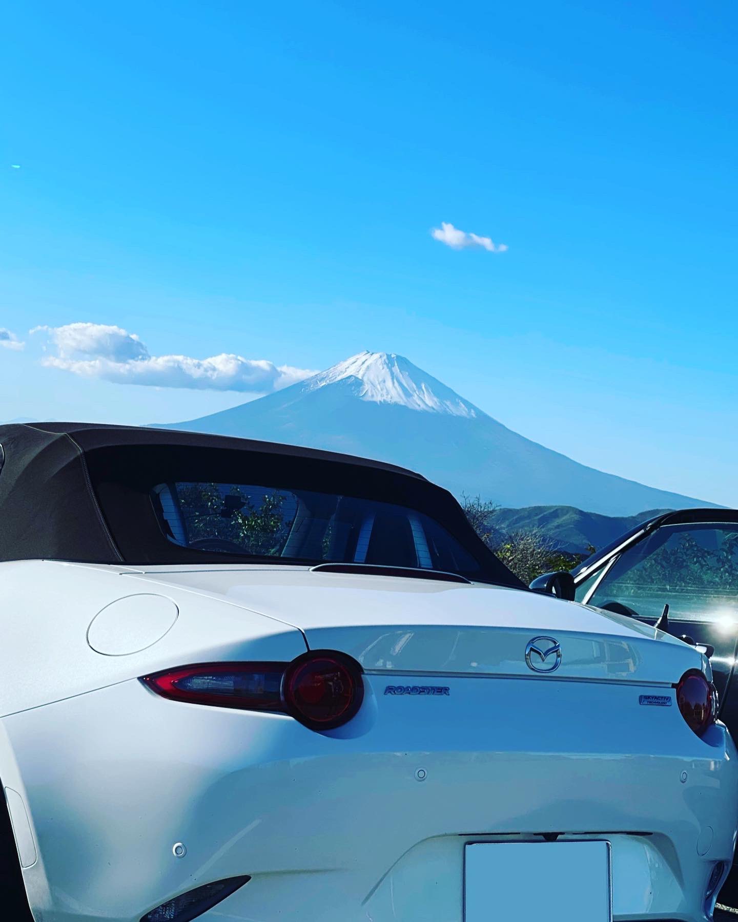 白キャラメル ケツと富士山 Mazda Roadster Ndロードスター キャラメルトップ 車好きと繋がりたい T Co Yfyg9eieo3 Twitter