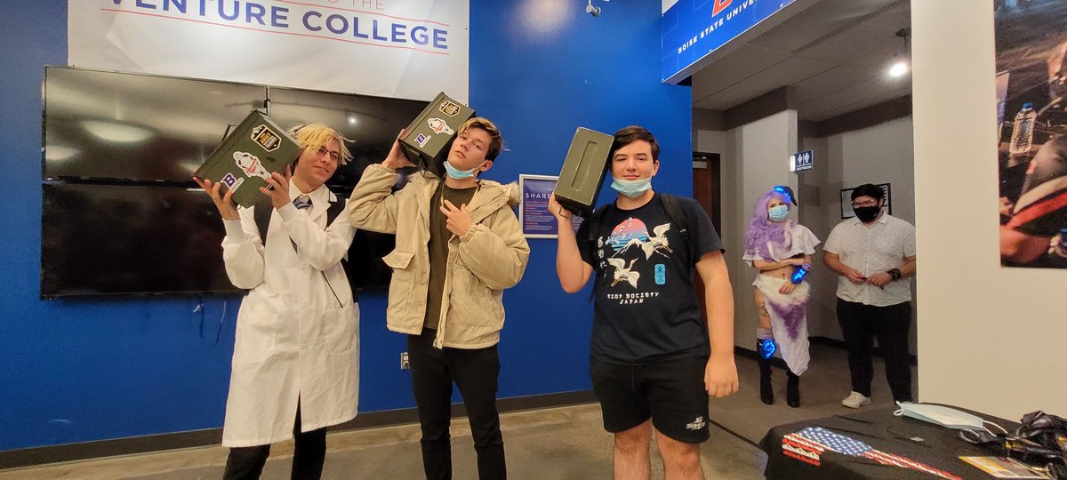 Owen_Satoris's tweet photo. Everybody want to know what we do if we didn't win. I guess we'll never know. @1_ascent @LightpulseLol https://t.co/MqkYaGojQE