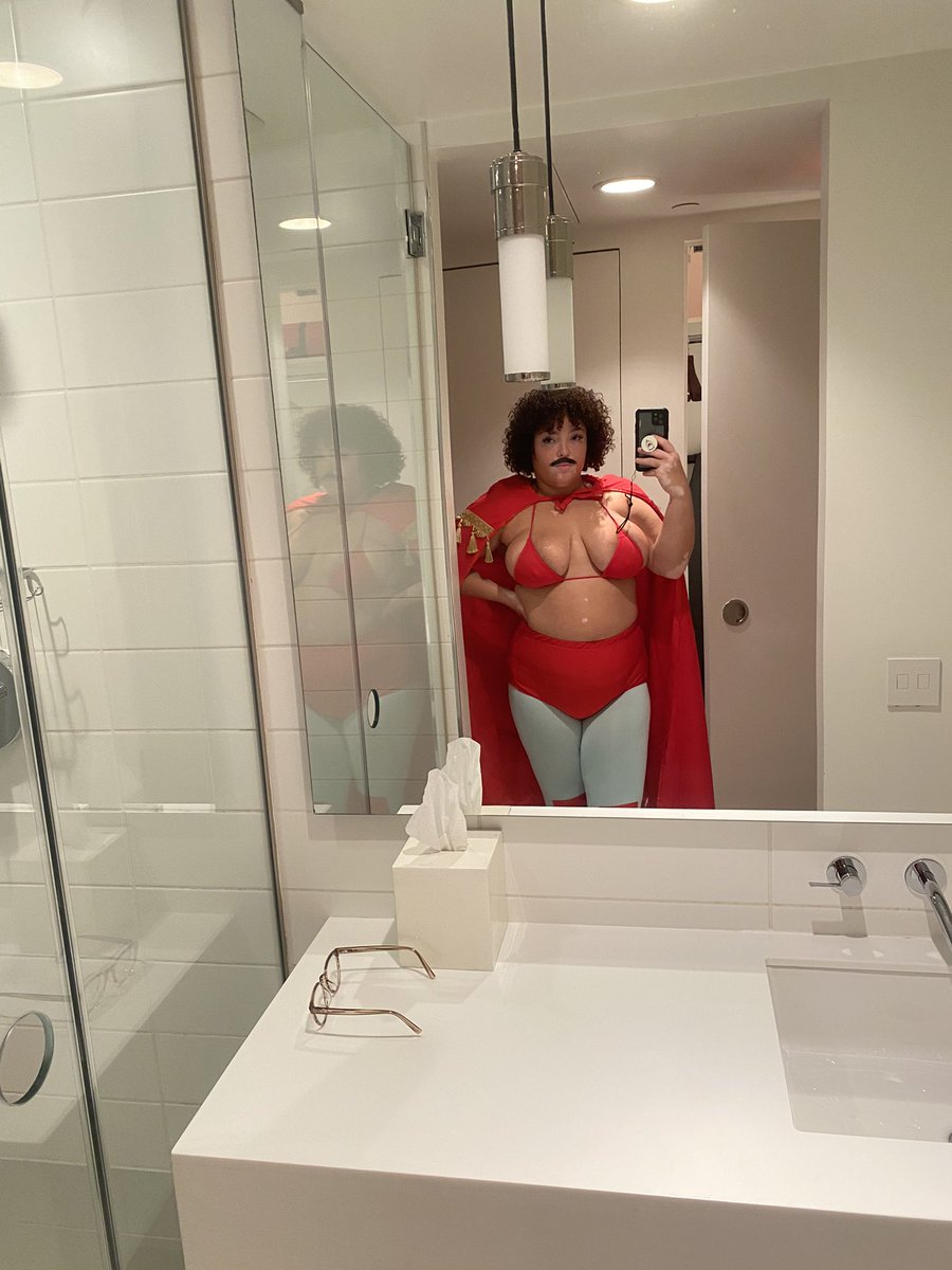 eledaennyroc's tweet image. #getthatcornoutofmyface