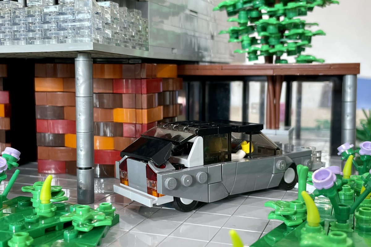 kai_lego_'s tweet photo. ホレスくんの建築作品に置かせてもらった！よき！！
#梅小路展示会2021 
#4wlc https://t.co/Kl6p8Rrdpk