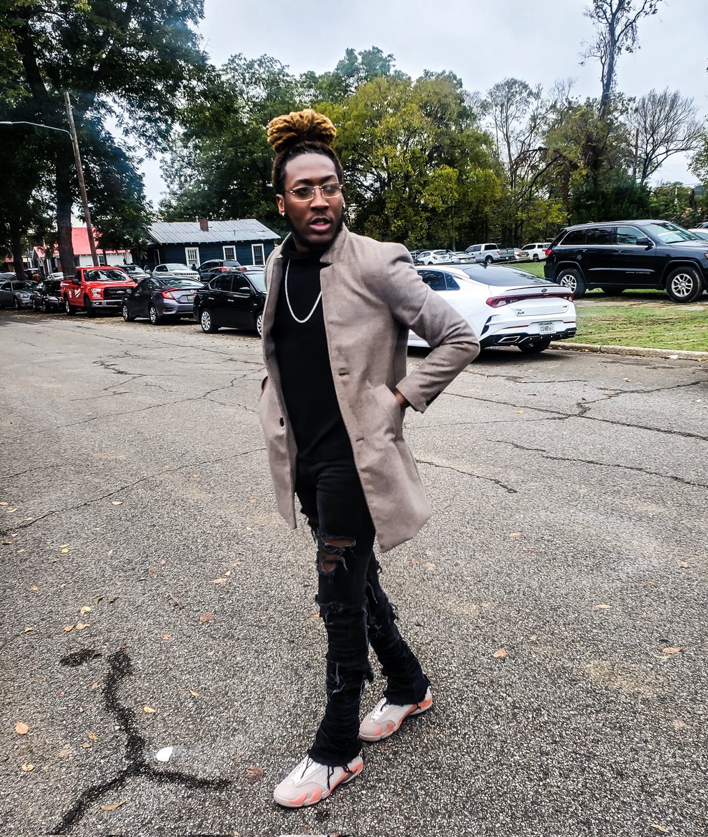 dewon_3's tweet photo. I'm good luv... enjoy
• • •
#MCC 🐝💛🖤
•
•
•
#MyAsu #BamaState #DATD #DATDTalentAgency #Dewon #DewonTheDancer #Future https://t.co/PwUwRn48gR
