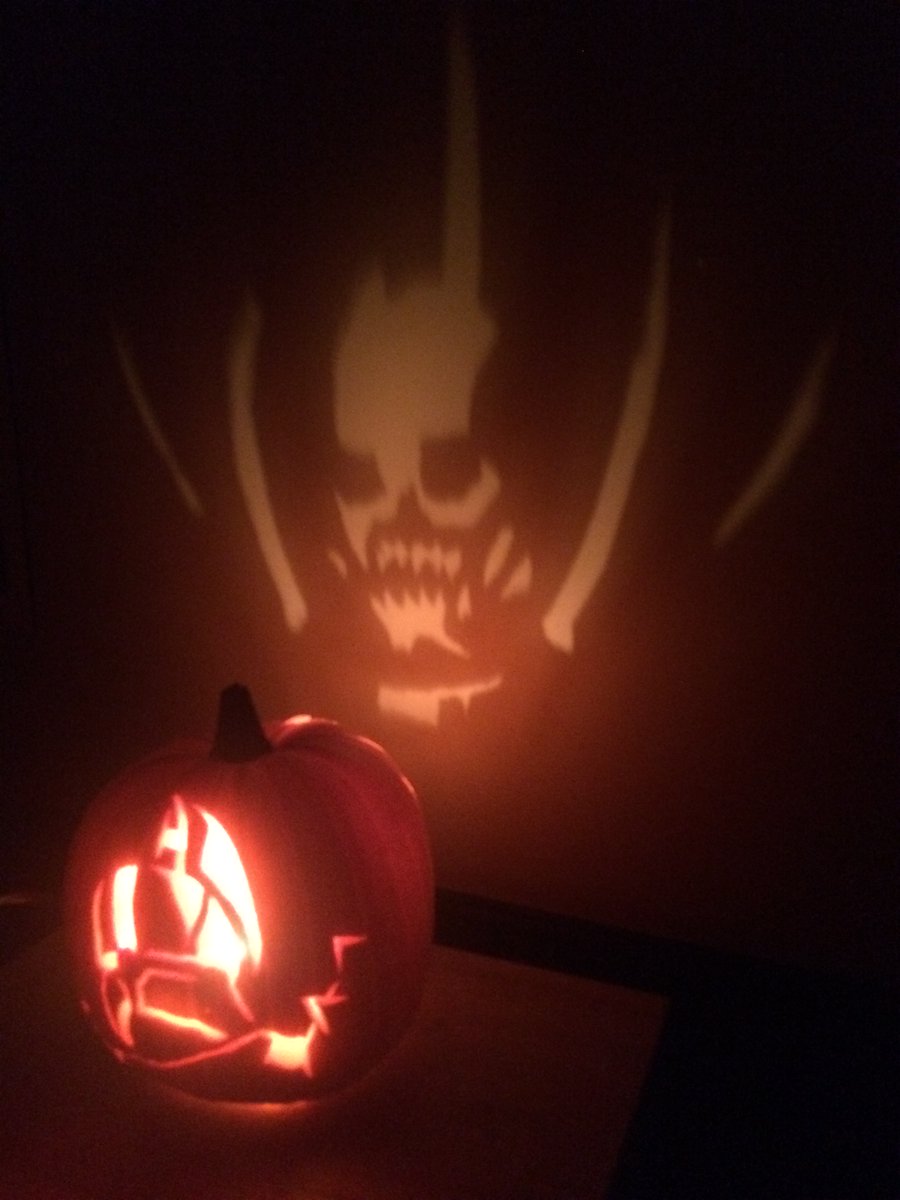 Mattb3rt's tweet photo. "It called itself... The Saint" #FOTLArtShow2021 @DestinyTheGame https://t.co/tOicecq046