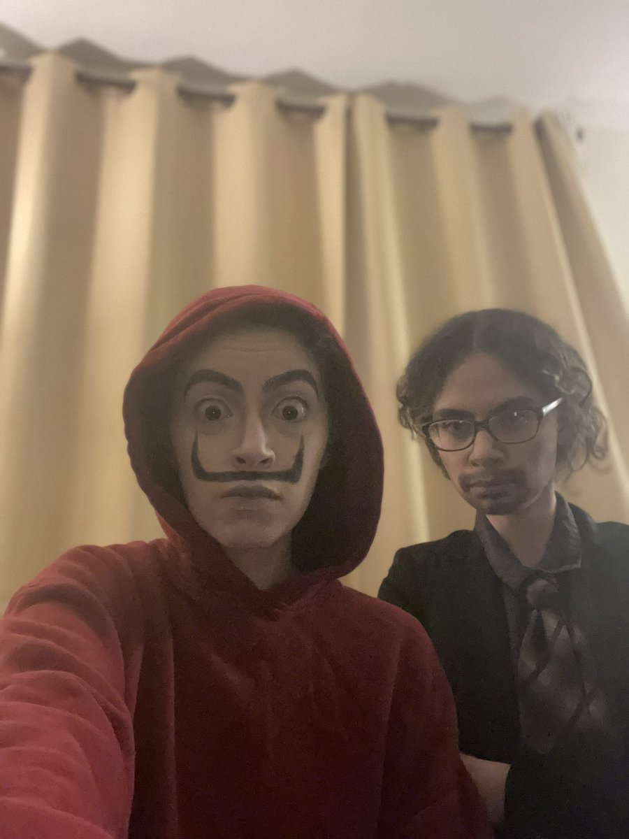 tabola67's tweet photo. when you need to rob the spanish national mint but on a budget @lacasadepapel @AlvaroMorte https://t.co/lF89Cssq9X