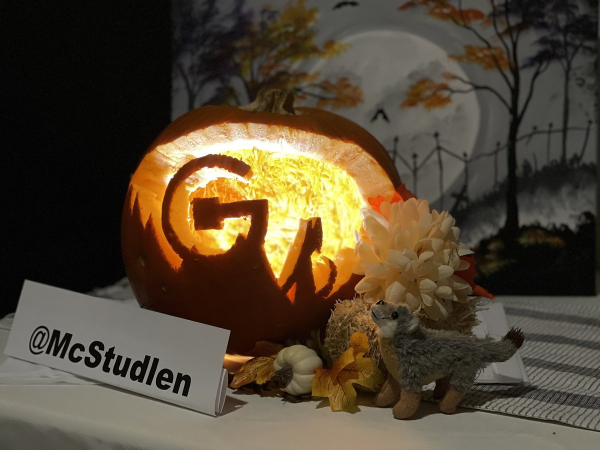 McStudlen's tweet photo. @goldshellminer @goldshellminer #pumpkinGoldshell 

My wife and I had some fun with this one!!!  Thanks Goldshell!  Happy Halloween Everyone! https://t.co/5sHIvDDuPo