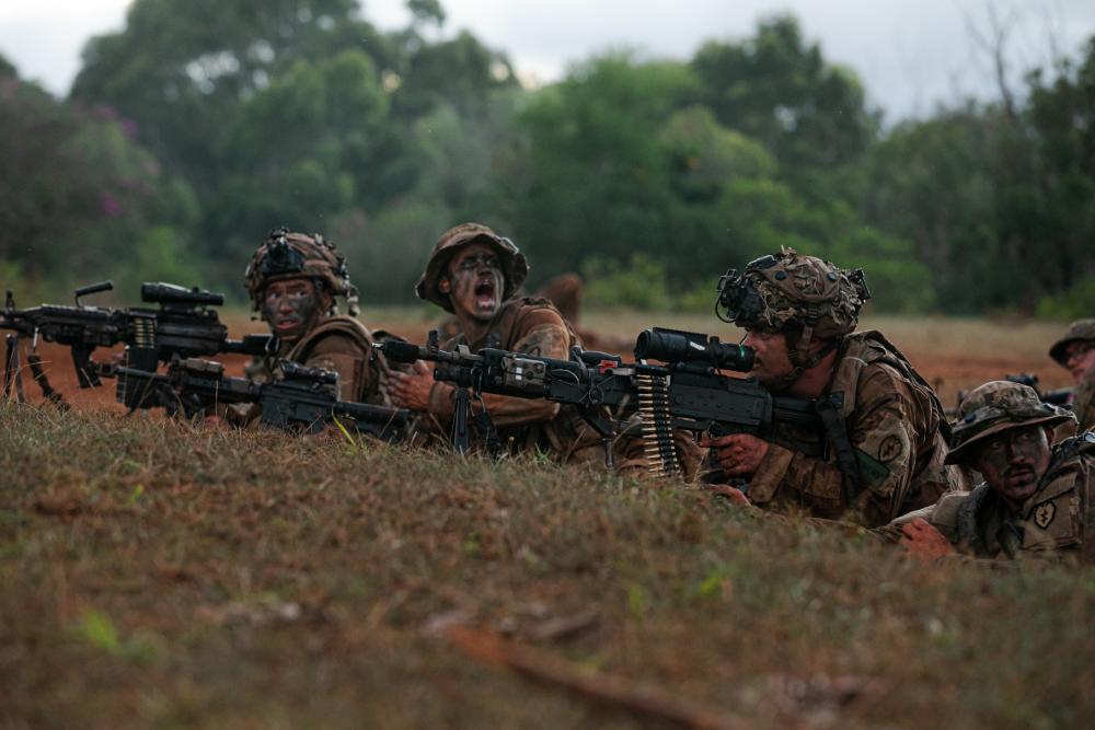 USPACOM's tweet photo. @USARPAC Soldiers with the @25thID conduct live-fire exercises during #JMPRC rotation 22-01.
JPMRC Rotation 22-01 is a realistic training event to ensure #readiness and #lethality and to maintain a #FreeAndOpenIndoPacific. https://t.co/Qs4wuH3wdH