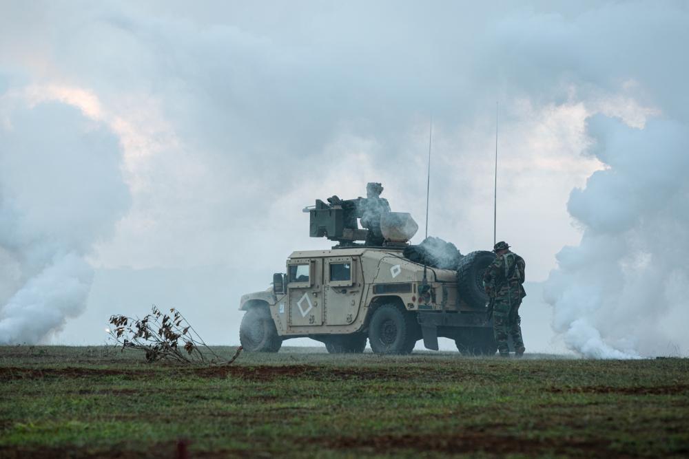 USPACOM's tweet photo. @USARPAC Soldiers with the @25thID conduct live-fire exercises during #JMPRC rotation 22-01.
JPMRC Rotation 22-01 is a realistic training event to ensure #readiness and #lethality and to maintain a #FreeAndOpenIndoPacific. https://t.co/Qs4wuH3wdH