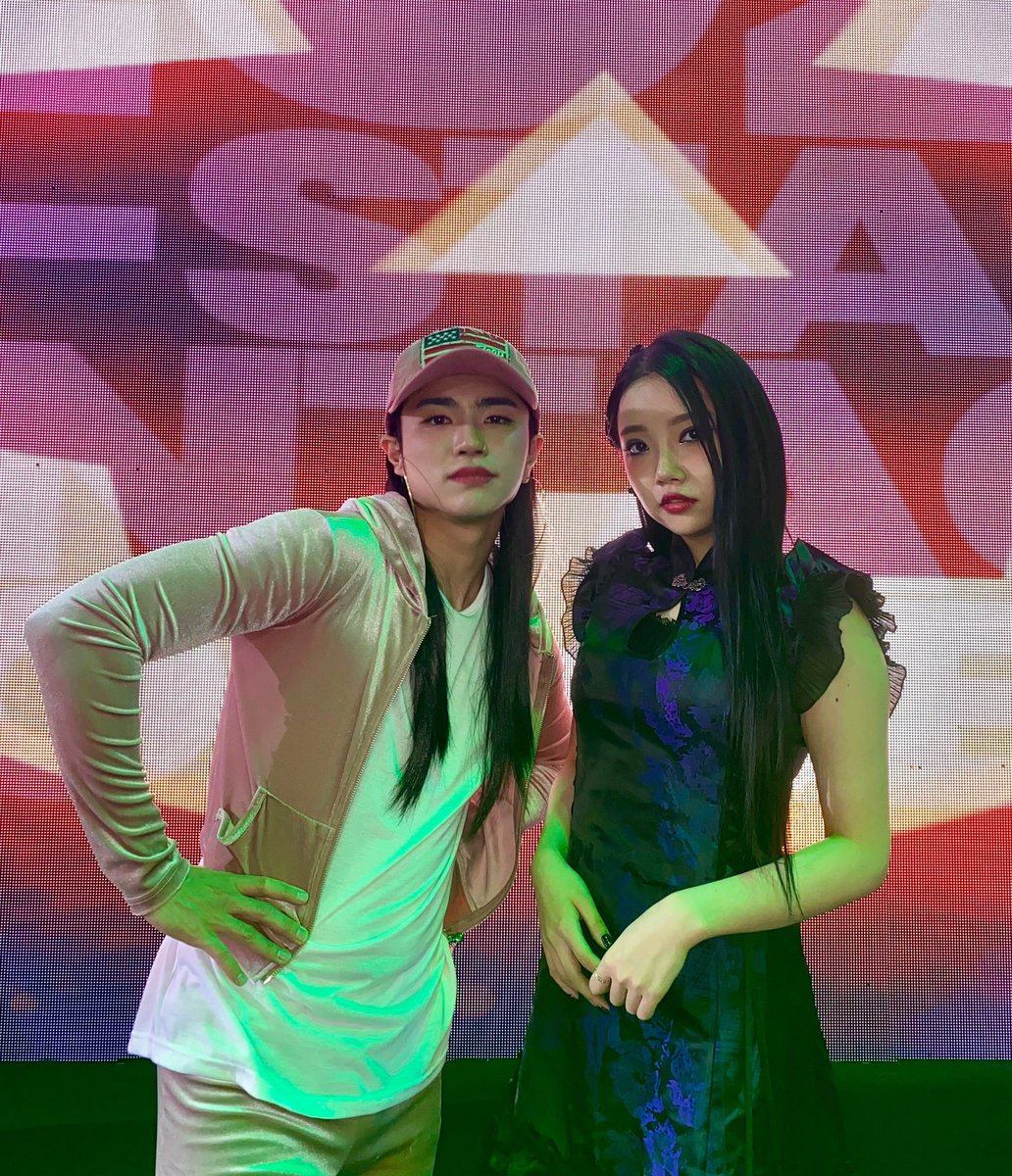 Happy Halloween~!🎃
길음지 언니와 대왕나라 마녀로 변신한 태랑 MC👻
오늘 K-Stage 출연진들은 어떤 코스튬으로 찾아와주셨을까요👀🔍
궁금하시다면~끝까지 채널고정! 놓치지 마세요💖

#Kstage #케이스테이지