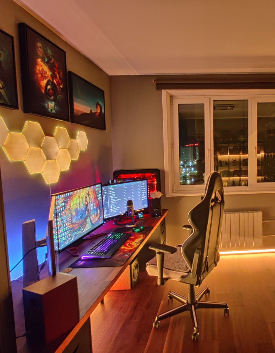 just_lightman's tweet photo. mancave upgraded to lvl3, work complete #Warcraft #DIABLO #starcraft #blizzard @nanoleaf https://t.co/ArI6yF1uJk
