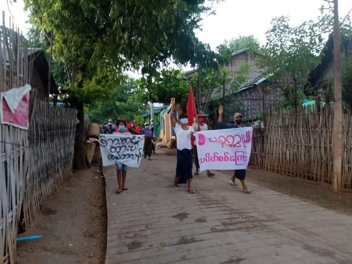kuman_dra's tweet photo. Anti-coup strike: Magway's Pakokku. 🪧  #Oct31Coup  #FreezePaymentsToJunta     #WhatsHappeningInMyanmar https://t.co/9P9KAo2CkA