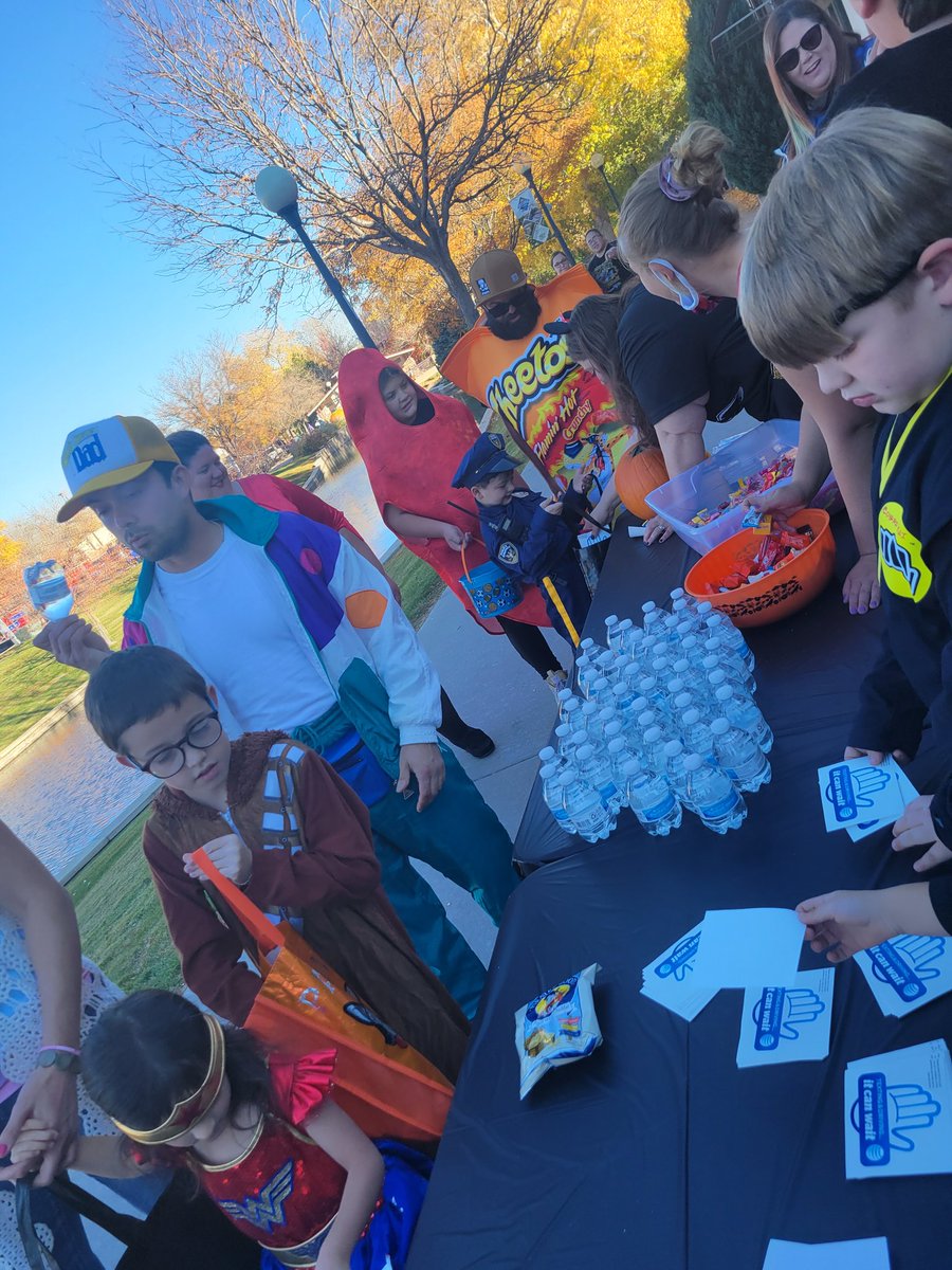 Stephanie tweet media