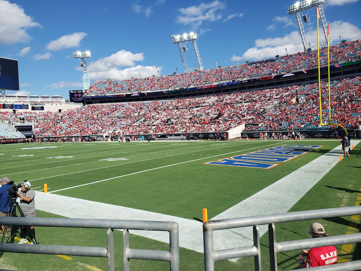 Dawgs by a million <a href="/NakobeDean/">Nakobe Dean🔝🔜</a>