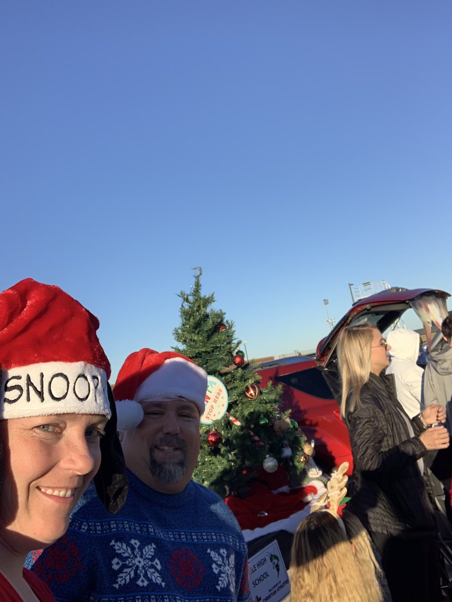 AzleFca's tweet photo. Trunk or Treat. Merry Christmas. @azleisd https://t.co/yOro8Vl5l6